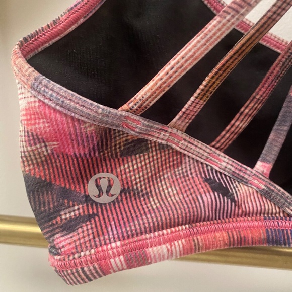 Lululemon Womens Lighten Up Sports Bra Pink Multicolor Size 6 - Picture 2 of 7